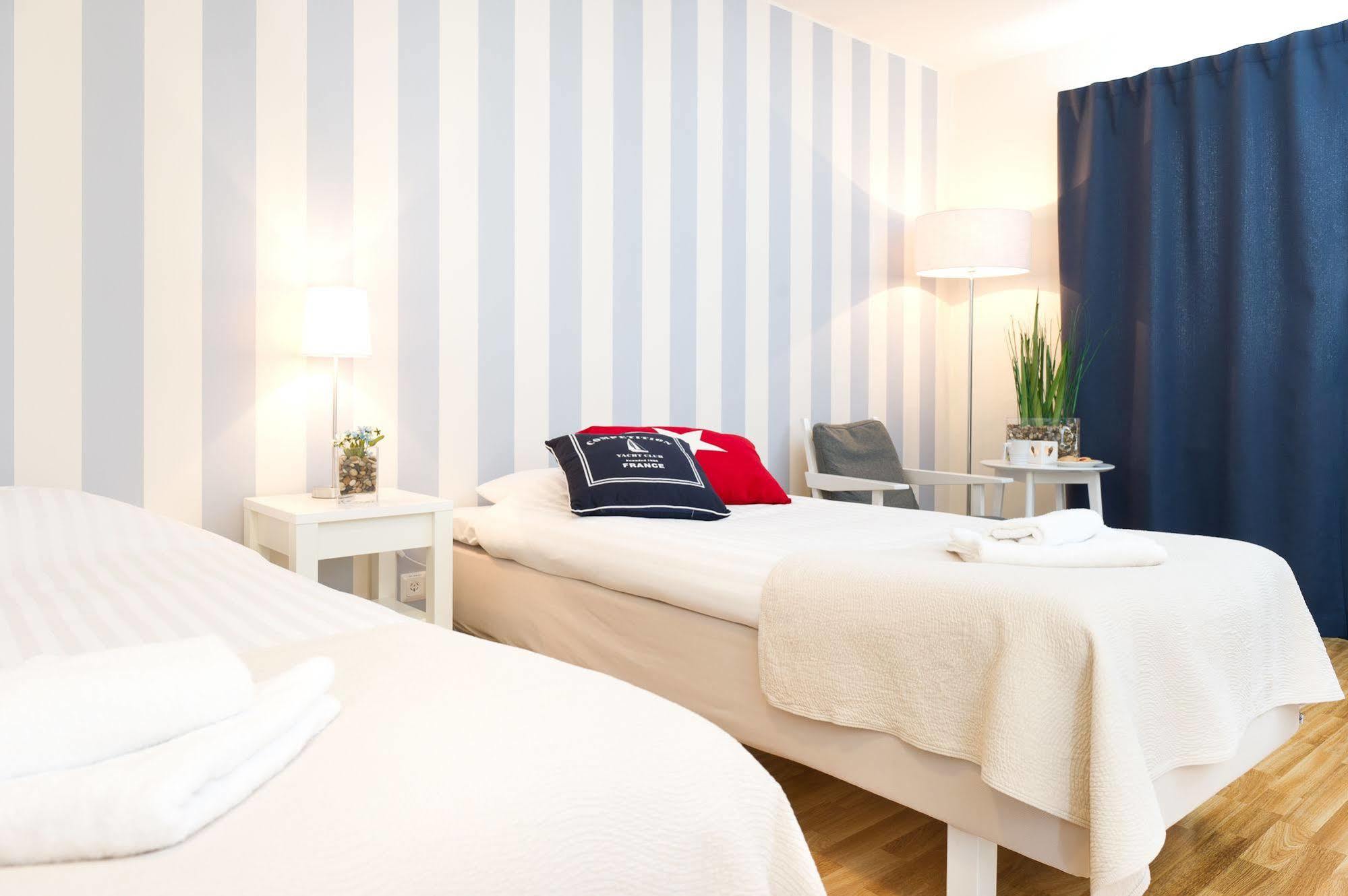 Attendo Park Hotell Huddinge Exterior photo