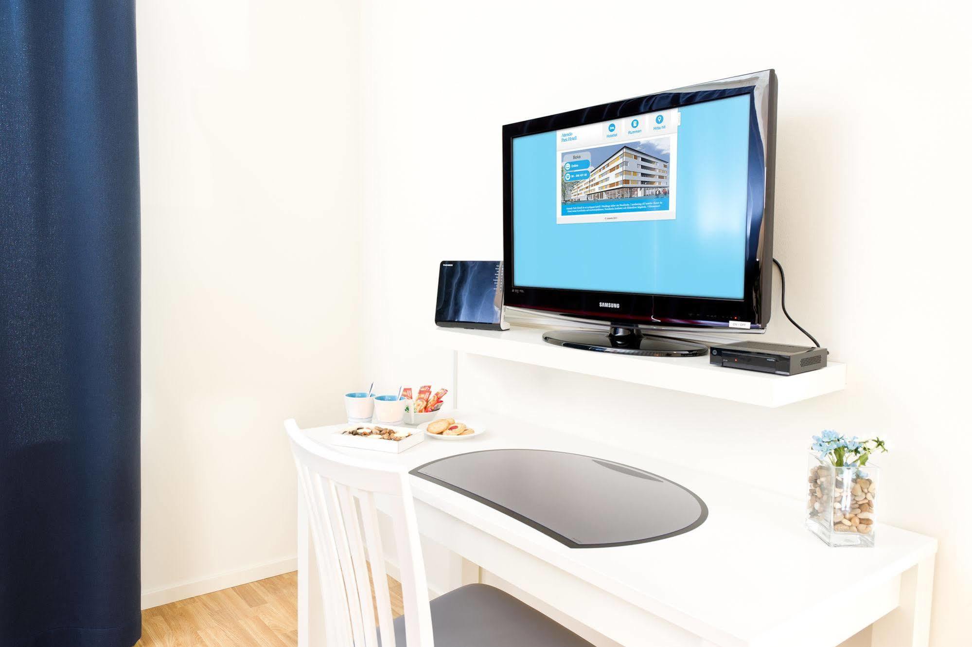 Attendo Park Hotell Huddinge Exterior photo
